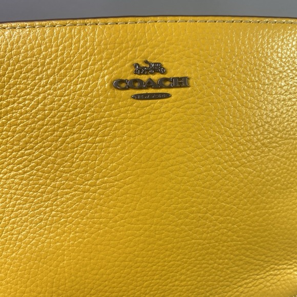 COACH Mustard Yellow Pochette 23a Womens Crossbody Purse 5.25x7.25x2" EUC - Picture 10 of 16